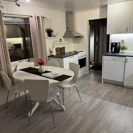 Arctic Tonsvik Apartment